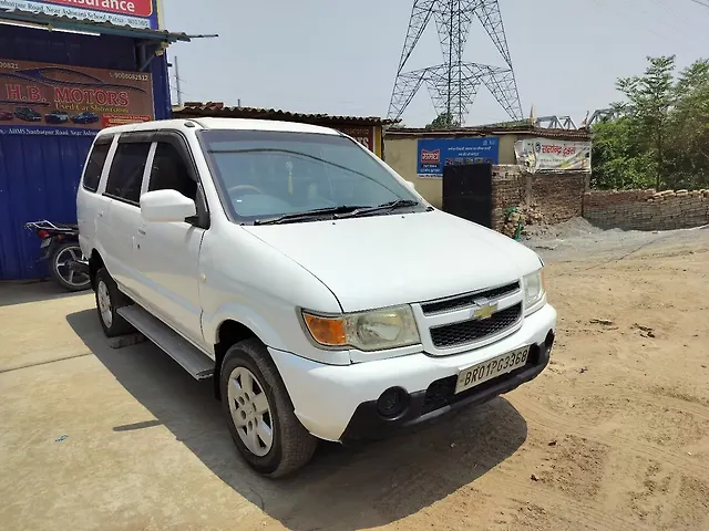 Used Chevrolet Tavera Neo LS B3 10-Str BS-III in Patna
