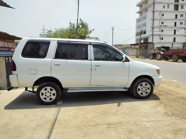 Used Chevrolet Tavera Neo LS B3 10-Str BS-III in Patna