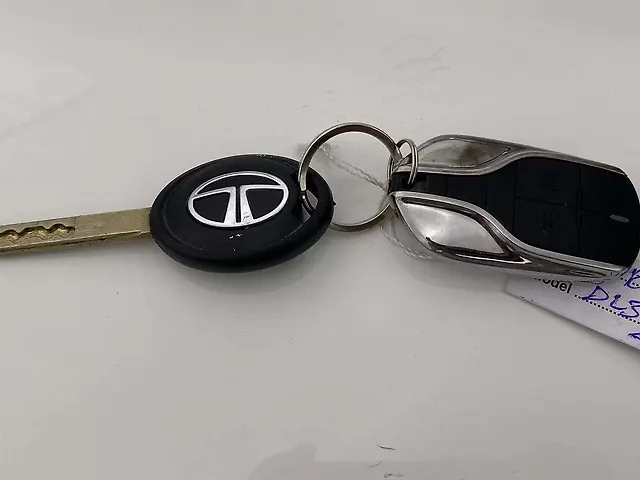 Used Tata Nexon [2020-2023] XE [2020-2023] in Delhi