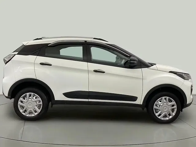 Used Tata Nexon [2020-2023] XE [2020-2023] in Delhi