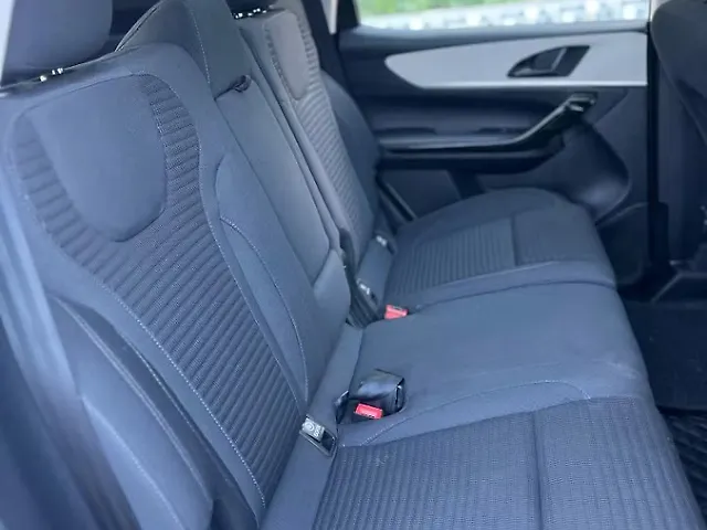 Used Mahindra XUV700 AX 5 Petrol MT 7 STR [2021] in Delhi