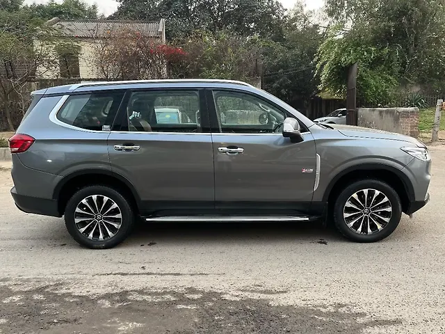 Used MG Gloster Savvy 7 STR 2.0 Twin Turbo 4WD [2022-2023] in Delhi