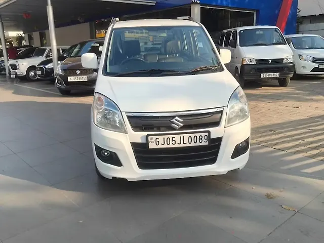 Used 2015 Maruti Suzuki Wagon R in Surat