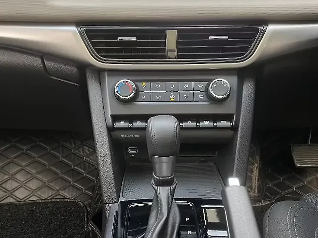 Used Mahindra XUV700 AX 5 Diesel AT 7 STR [2021] in Delhi