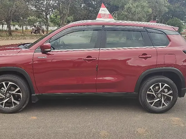 Used Toyota Urban Cruiser Hyryder V Hybrid [2022-2023] in Bangalore