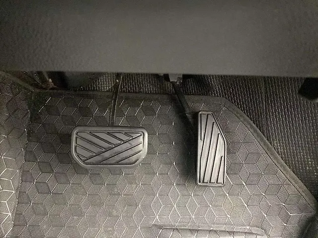 Used Maruti Suzuki Swift [2021-2024] VXi AMT [2021-2023] in Hyderabad