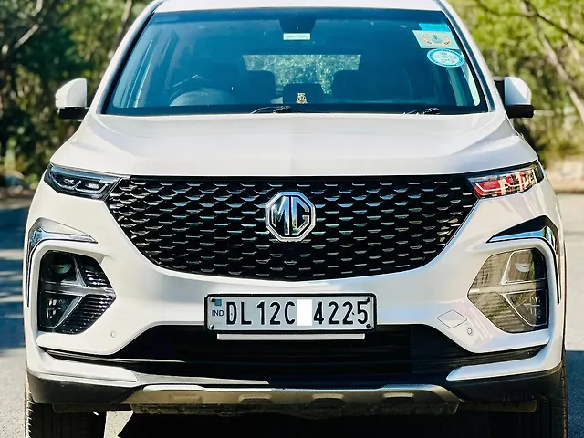 Used 2022 MG Hector Plus in Delhi