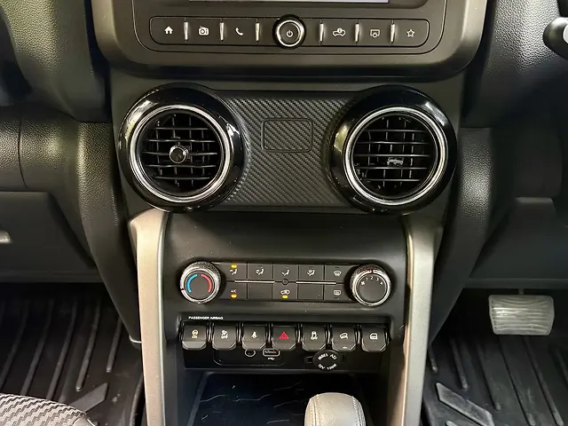 Used Mahindra Thar LX Hard Top Petrol AT RWD in Delhi