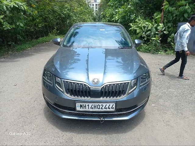 Used 2019 Skoda Octavia in Mumbai