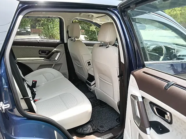 Used Tata Safari Accomplished Plus Dual Tone AT 7 STR in Delhi