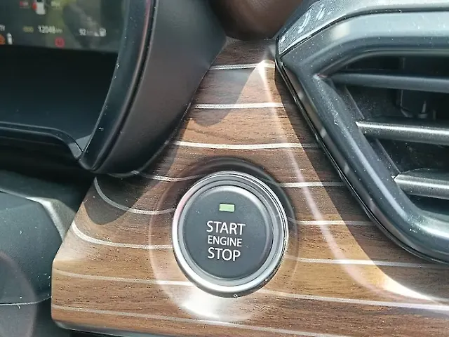 Used Tata Safari Accomplished Plus Dual Tone AT 7 STR in Delhi