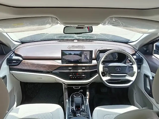 Used Tata Safari Accomplished Plus Dual Tone AT 7 STR in Delhi