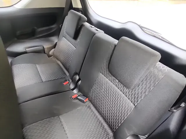 Used Toyota Innova Crysta [2016-2020] 2.4 G 7 STR [2016-2017] in Mumbai
