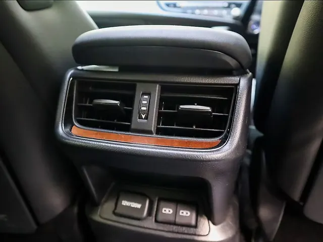 Used Lexus ES 300h Luxury in Delhi