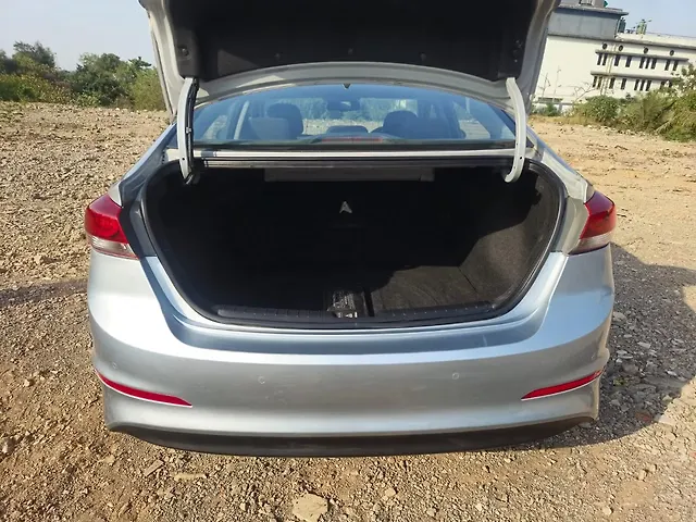Used Hyundai Elantra SX 2.0 AT in Mumbai
