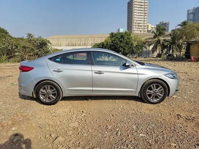 Used Hyundai Elantra SX 2.0 AT in Mumbai