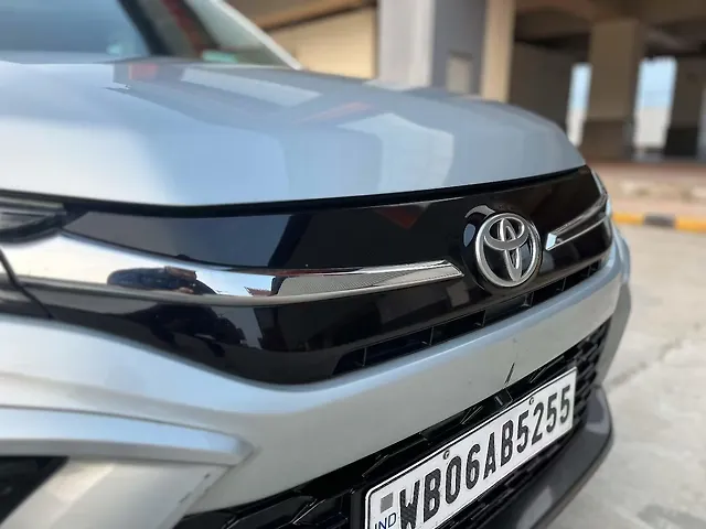 Used Toyota Urban Cruiser Hyryder V AWD NeoDrive [2023-2025] in Kolkata