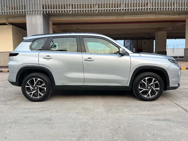 Used Toyota Urban Cruiser Hyryder V AWD NeoDrive [2023-2025] in Kolkata