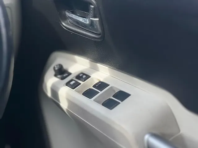 Used Maruti Suzuki Ignis [2017-2019] Zeta 1.2 MT in Kolkata