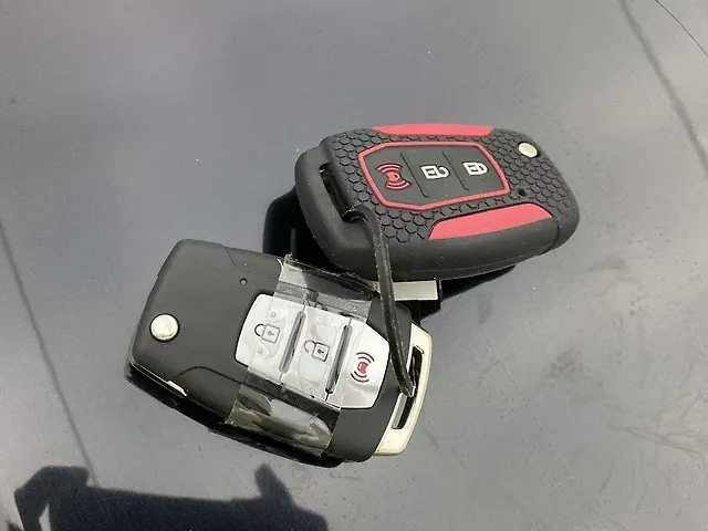 Used Mahindra XUV300 [2019-2024] W8 1.5 Diesel [2020] in Hyderabad
