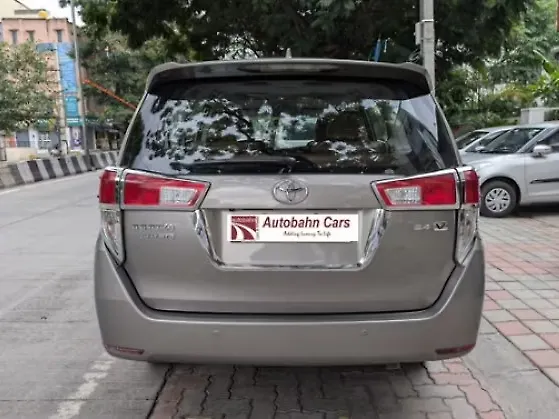 Used Toyota Innova Crysta [2016-2020] 2.4 V Diesel in Bangalore