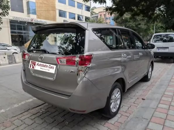 Used Toyota Innova Crysta [2016-2020] 2.4 V Diesel in Bangalore
