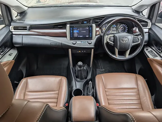 Used Toyota Innova Crysta [2016-2020] 2.4 V Diesel in Bangalore