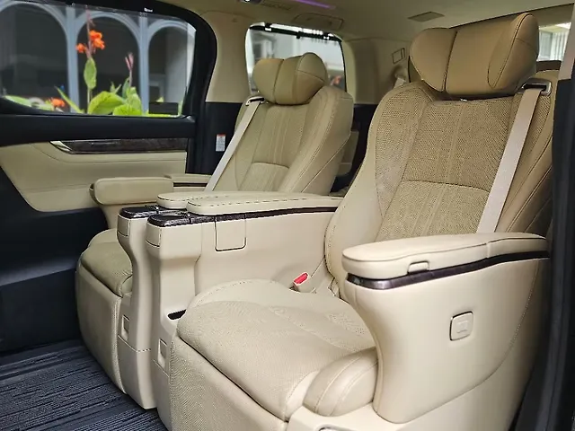Used Toyota Vellfire [2020-2023] Hybrid in Mumbai