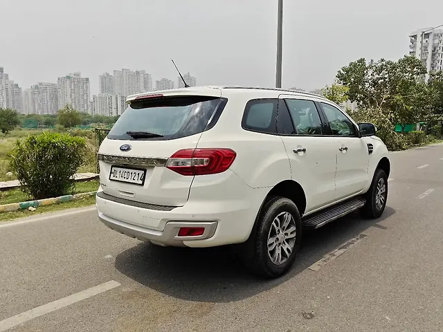 Used Ford Endeavour [2016-2019] Titanium 2.2 4x2 AT [2016-2018] in Noida