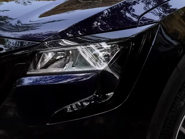 Used Mahindra XUV700 MX Petrol MT 5 STR [2021] in Delhi