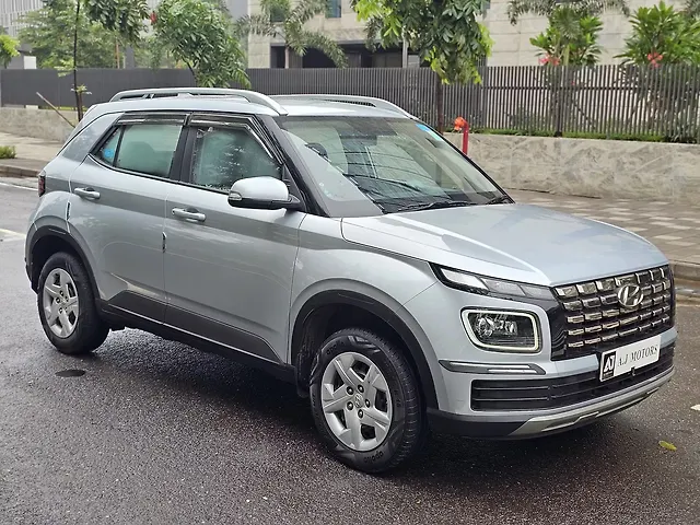 Used 2022 Hyundai Venue in Thane