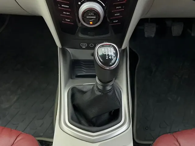 Used Mahindra XUV300 [2019-2024] W8 1.5 Diesel [2020] in Ahmedabad
