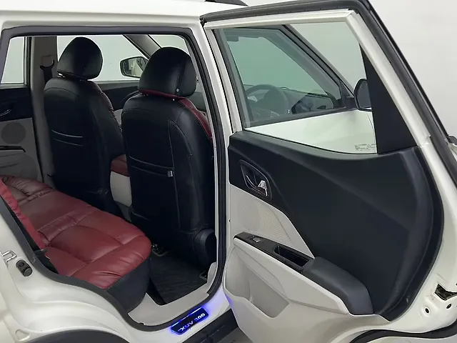 Used Mahindra XUV300 [2019-2024] W8 1.5 Diesel [2020] in Ahmedabad