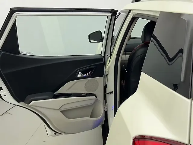 Used Mahindra XUV300 [2019-2024] W8 1.5 Diesel [2020] in Ahmedabad