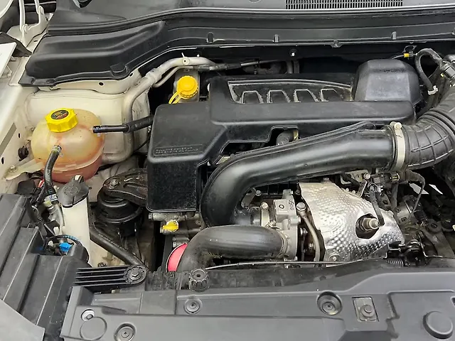 Used Mahindra XUV300 [2019-2024] W8 1.5 Diesel [2020] in Ahmedabad