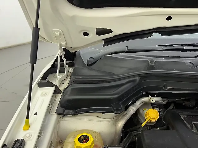 Used Mahindra XUV300 [2019-2024] W8 1.5 Diesel [2020] in Ahmedabad