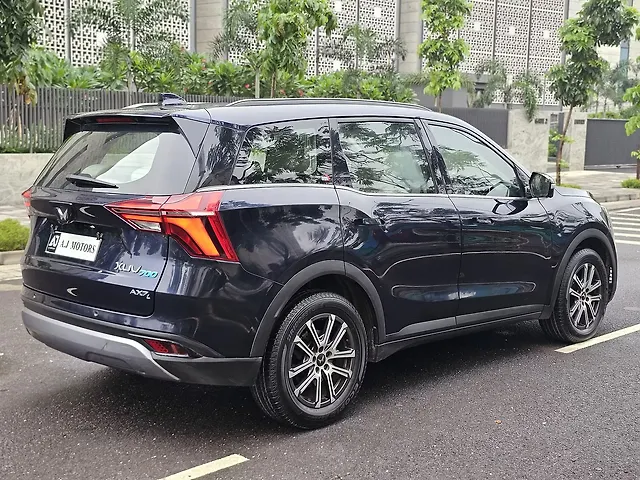 Used Mahindra XUV700 AX 7 Diesel  AT Luxury Pack 7 STR [2021] in Thane