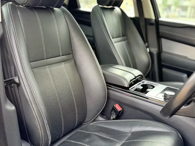 Used Land Rover Range Rover Velar [2017-2023] 2.0 R-Dynamic Petrol 250 in Ahmedabad