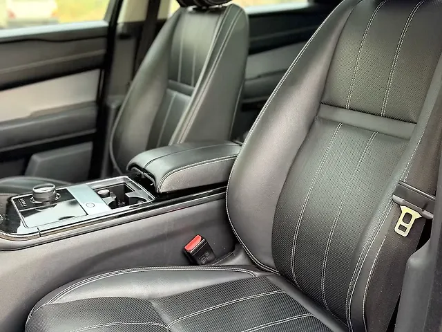 Used Land Rover Range Rover Velar [2017-2023] 2.0 R-Dynamic Petrol 250 in Ahmedabad