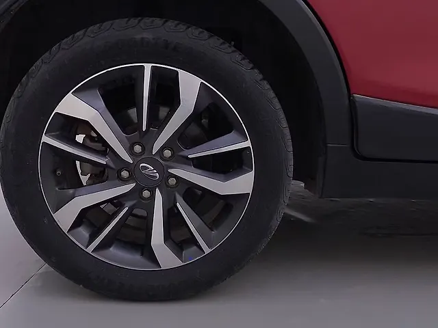 Used Mahindra XUV300 [2019-2024] W8 (O) 1.2 Petrol [2019] in Bangalore