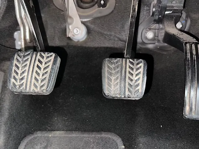 Used Ford Endeavour Titanium 2.2 4x2 MT in Bangalore
