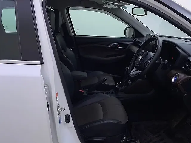 Used Toyota Urban Cruiser Hyryder V Hybrid [2022-2023] in Bangalore