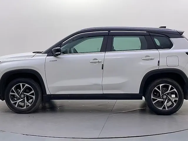 Used Toyota Urban Cruiser Hyryder V Hybrid [2022-2023] in Bangalore
