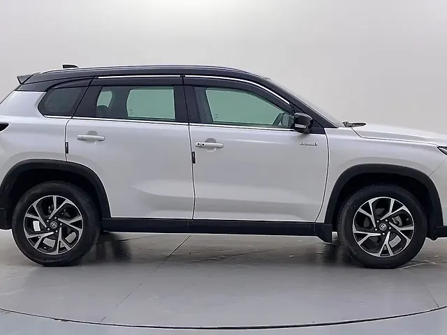 Used Toyota Urban Cruiser Hyryder V Hybrid [2022-2023] in Bangalore
