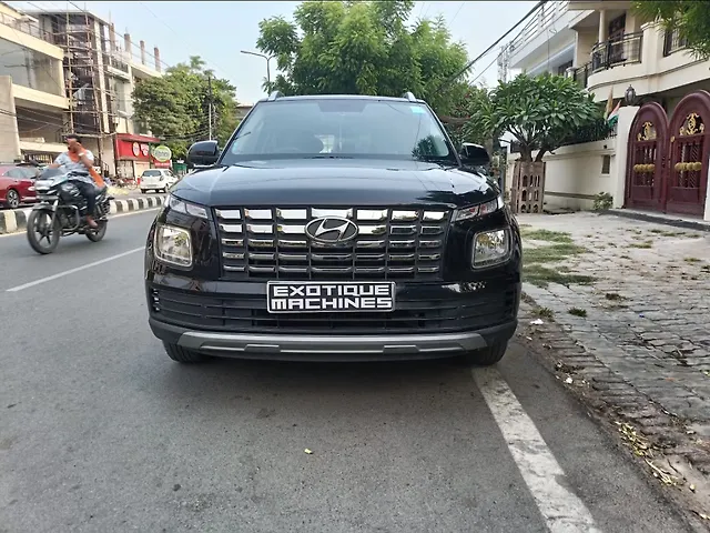 Used 2023 Hyundai Venue in Lucknow