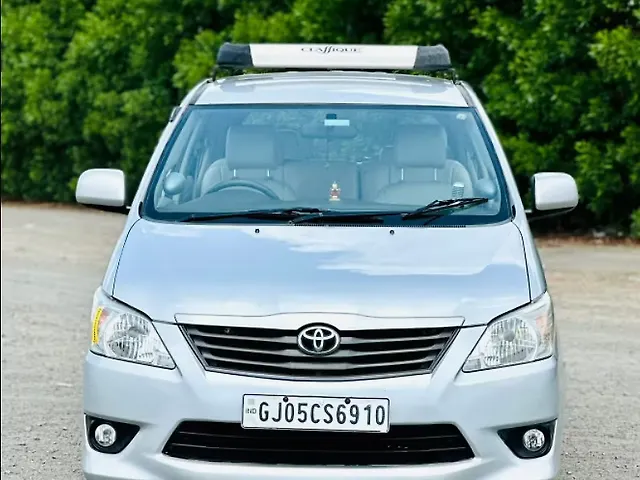 Used 2012 Toyota Innova in Surat
