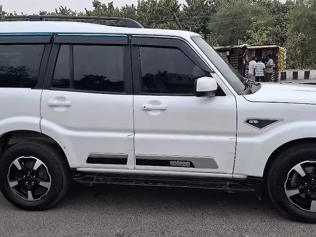 Used Mahindra Scorpio S11 MT 7S CC in Lucknow