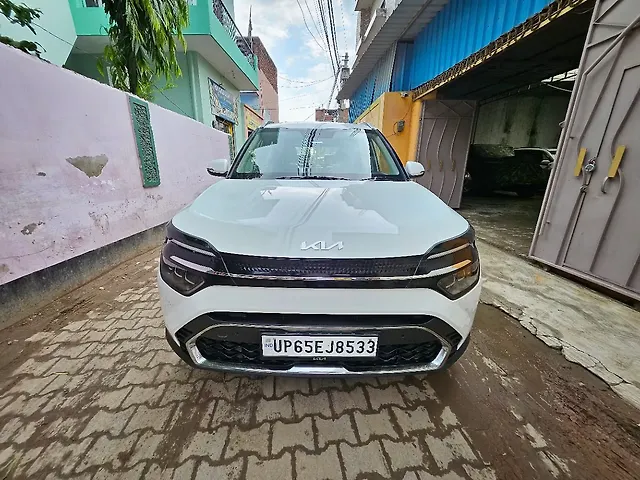 Used 2022 Kia Carens in Badohi