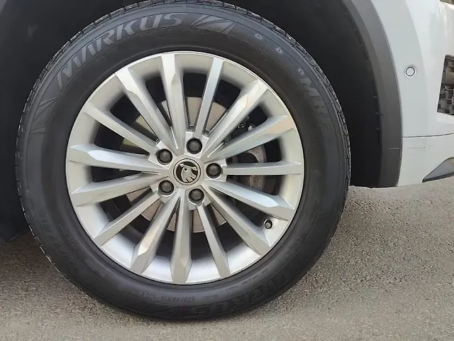 Used Skoda Kodiaq [2017-2020] L&K 2.0 TDI 4x4 AT in Mohali
