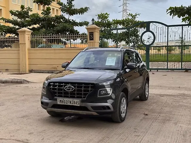 Used 2021 Hyundai Venue in Thane